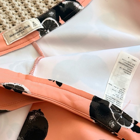 ❣️$7 Deal❣️Abercrombie and Fitch Scuba Skort - Picture 5 of 12